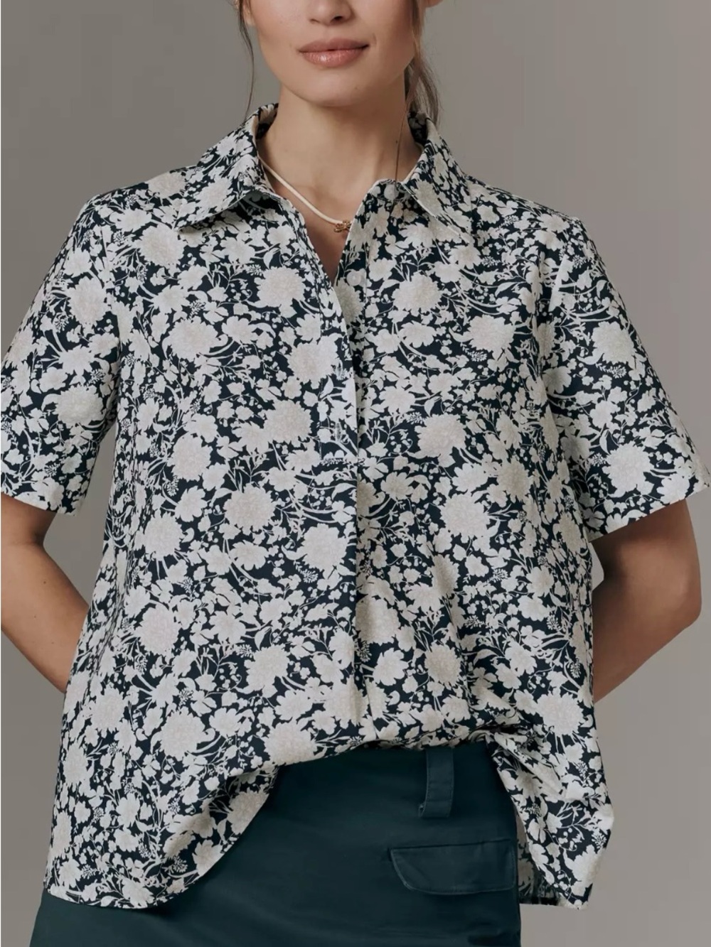 NWT  Anthropologie Maeve The Pollie Short-Sleeve Swing Blouse Medium Dark Navy
